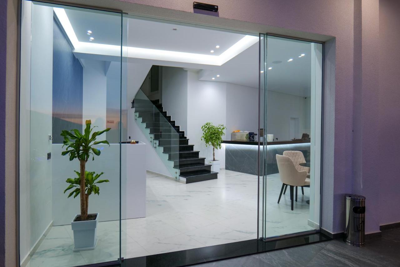 Sky Way Skk Luxury Aparthotel Sarandë